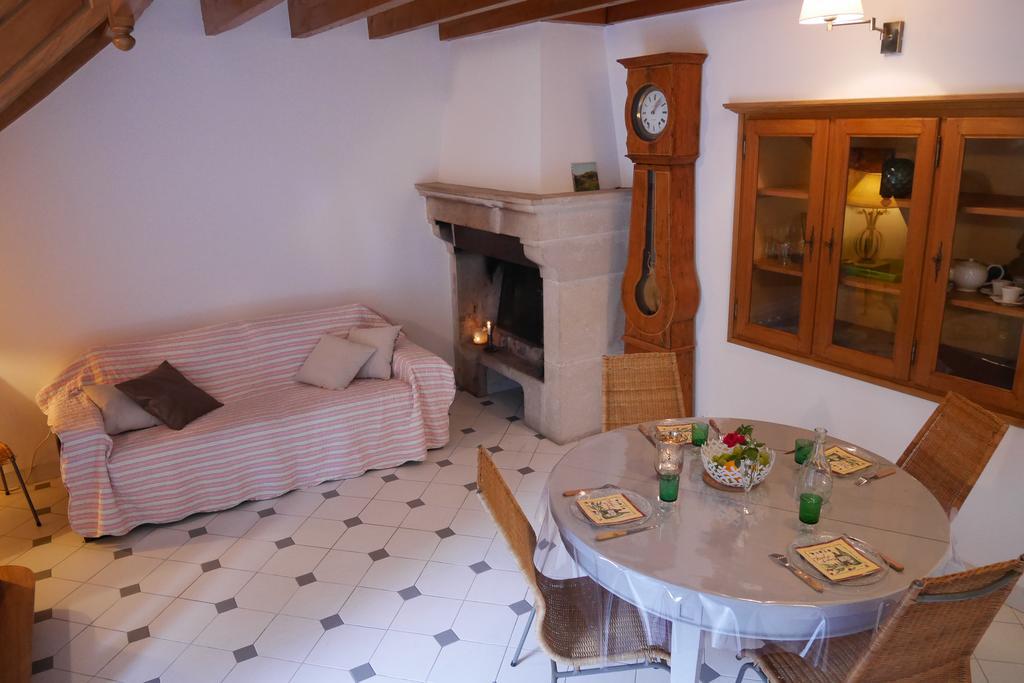La Maison D'En Face Villa Saint-Affrique-les-Montagnes Oda fotoğraf
